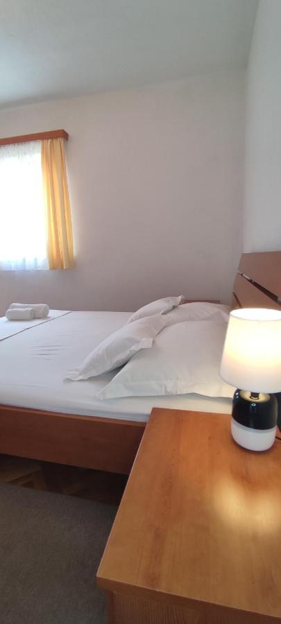Apartments Villa Anna Podstrana Luaran gambar