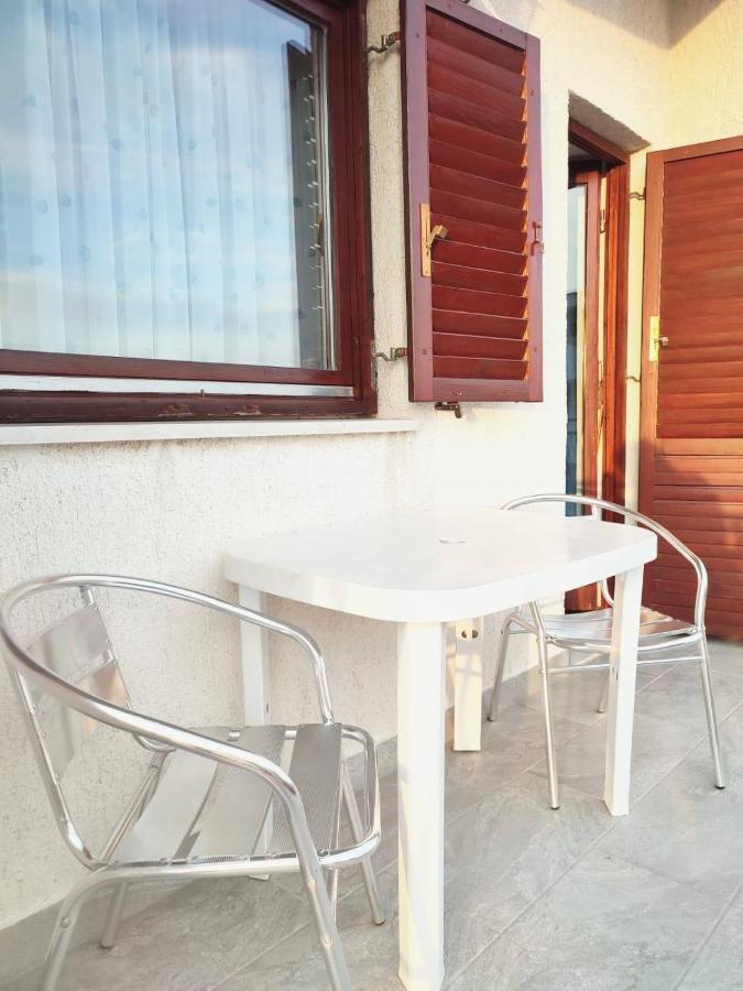 Apartments Villa Anna Podstrana Luaran gambar