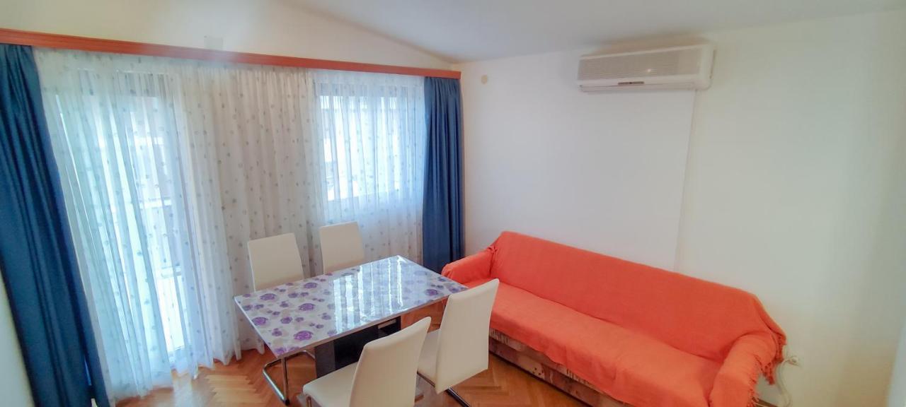 Apartments Villa Anna Podstrana Luaran gambar