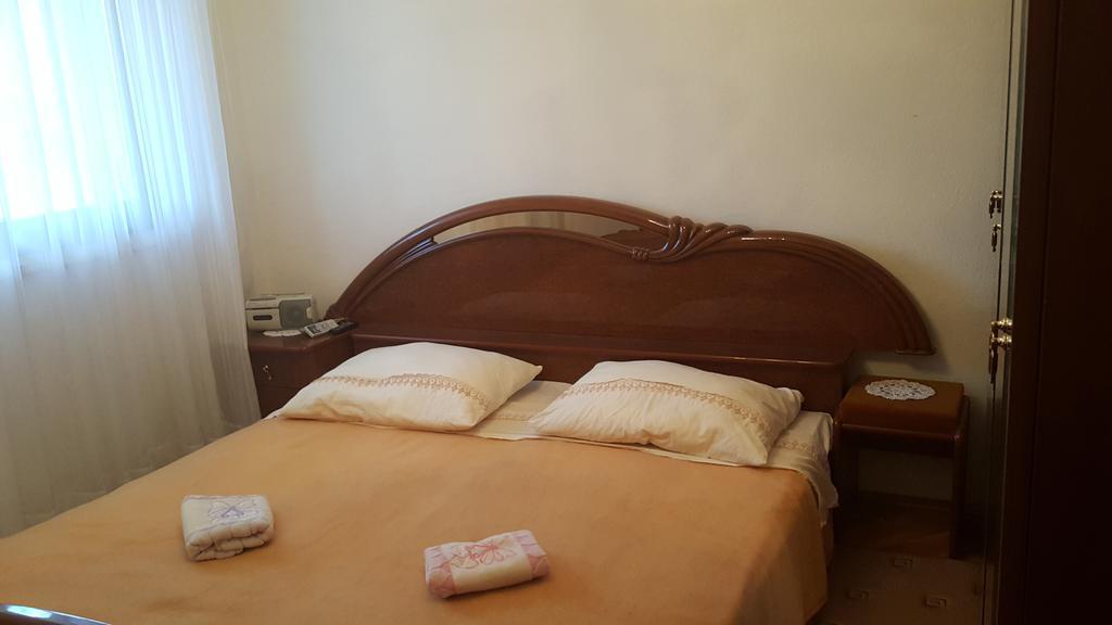 Apartments Villa Anna Podstrana Luaran gambar